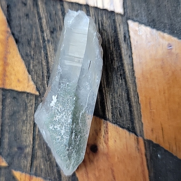 Chlorite Quartz - Picture 3 of 9